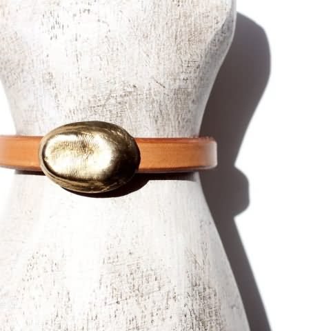 Pulsera de cuero con huella