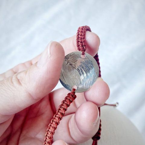 Pulsera grabada a mano con tu huella
